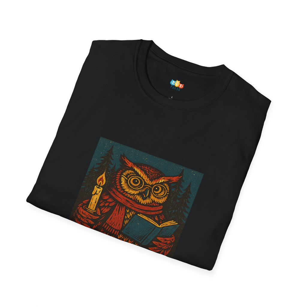 Hark The Herald Hoots Christmas T-Shirt - Vintage Woodland Owl Caroler Holiday Candle Music Book Xmas Tee