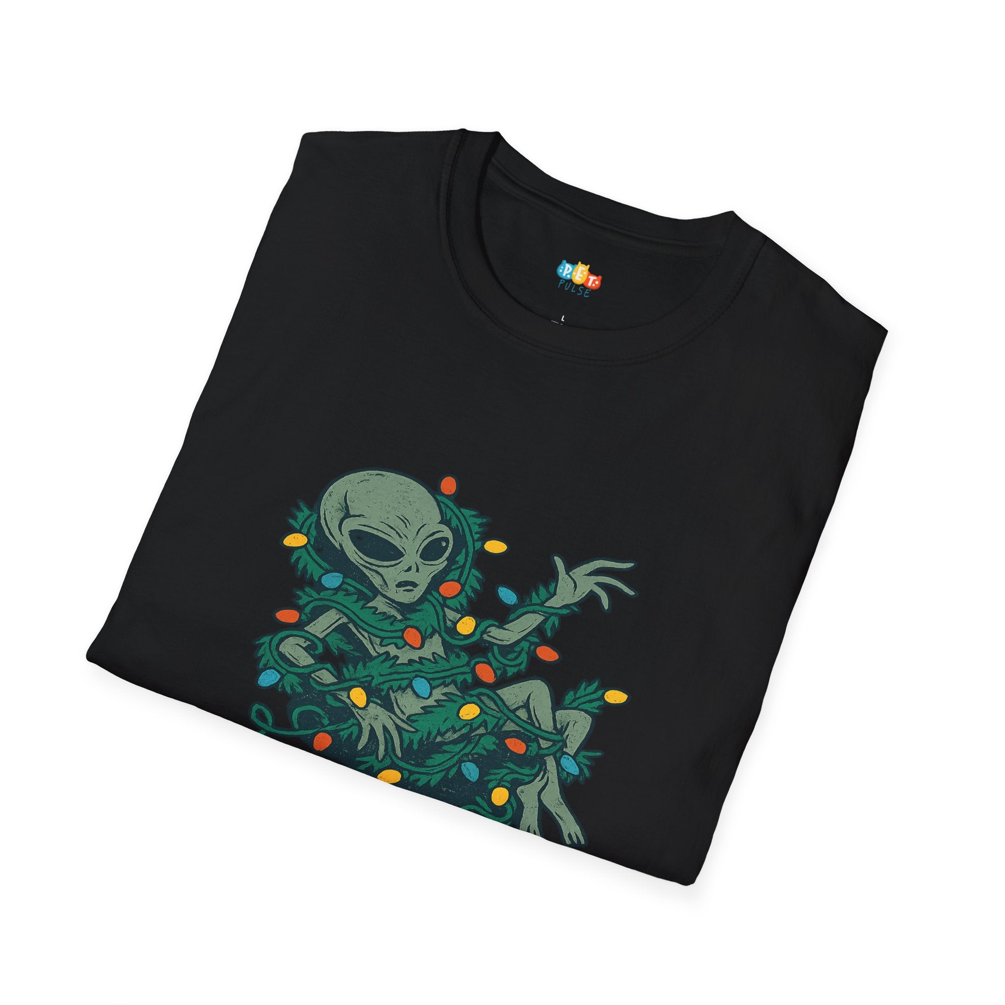 Aliens Are Overwhelmed At Christmas Too T-Shirt - Funny Holiday Stress Alien Tangled Christmas Lights UFO Tee