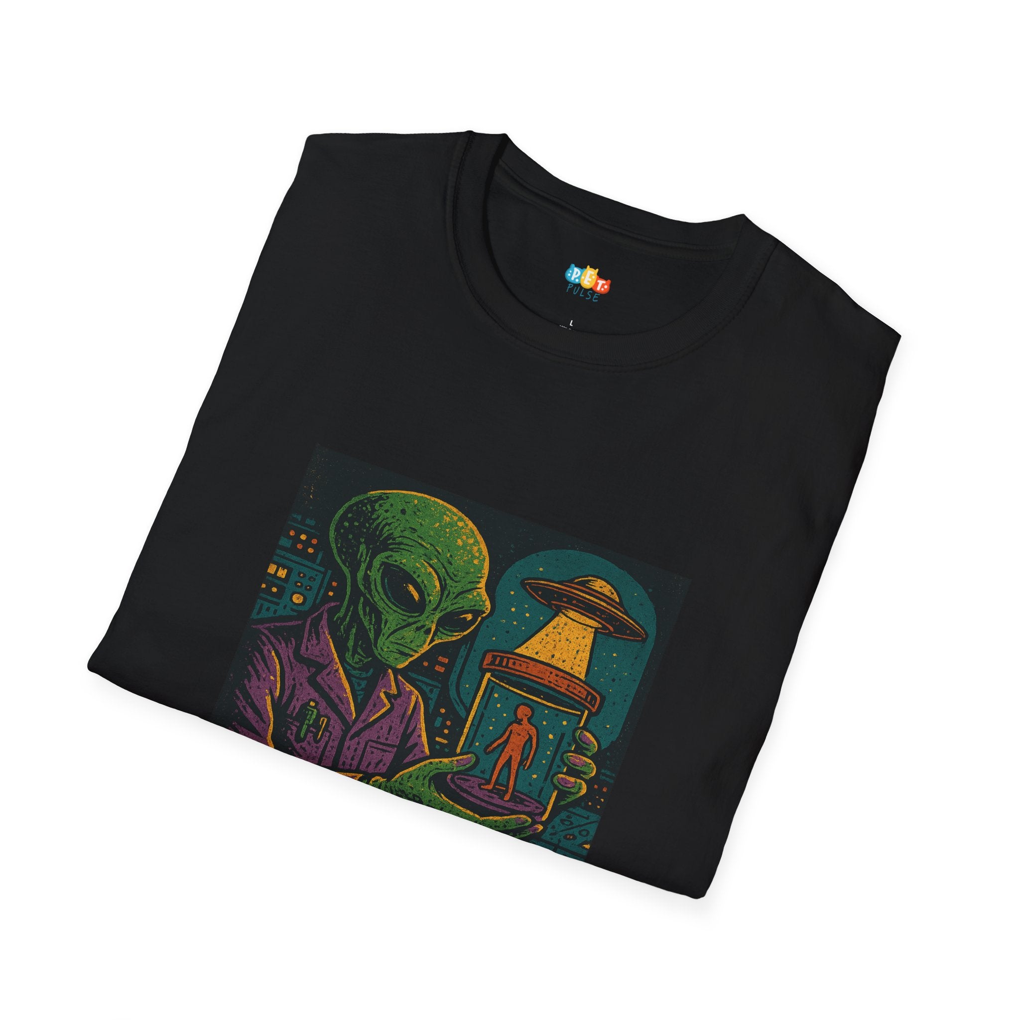 Humans Freak Me Out Alien Scientist T-Shirt - Funny UFO Lab Human Specimen Research Space Science Tee