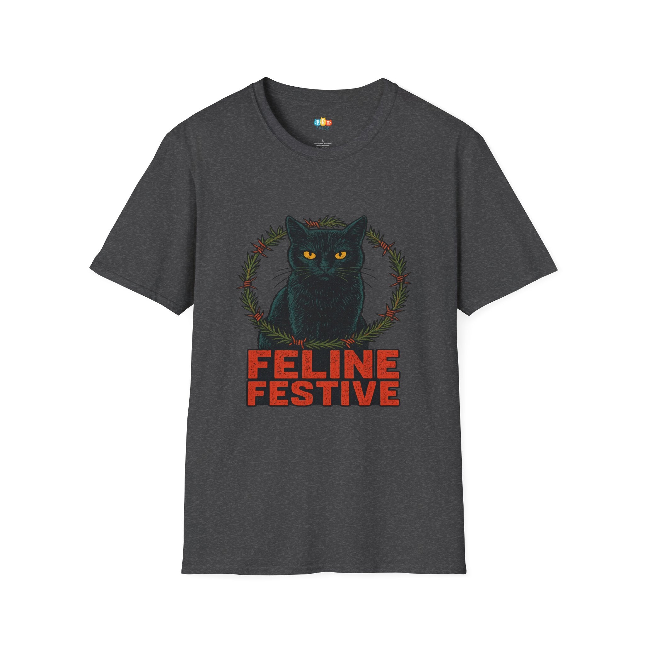 Feline Festive Christmas T-Shirt - Black Cat Holiday Wreath Vintage Christmas Spirit Xmas Tee