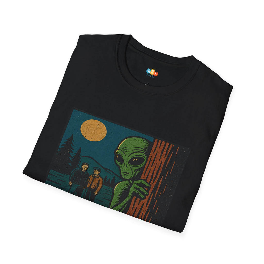 Humans Freak Me Out Alien T-Shirt - Funny UFO Hiding Behind Tree Scared Alien Space Humor Tee