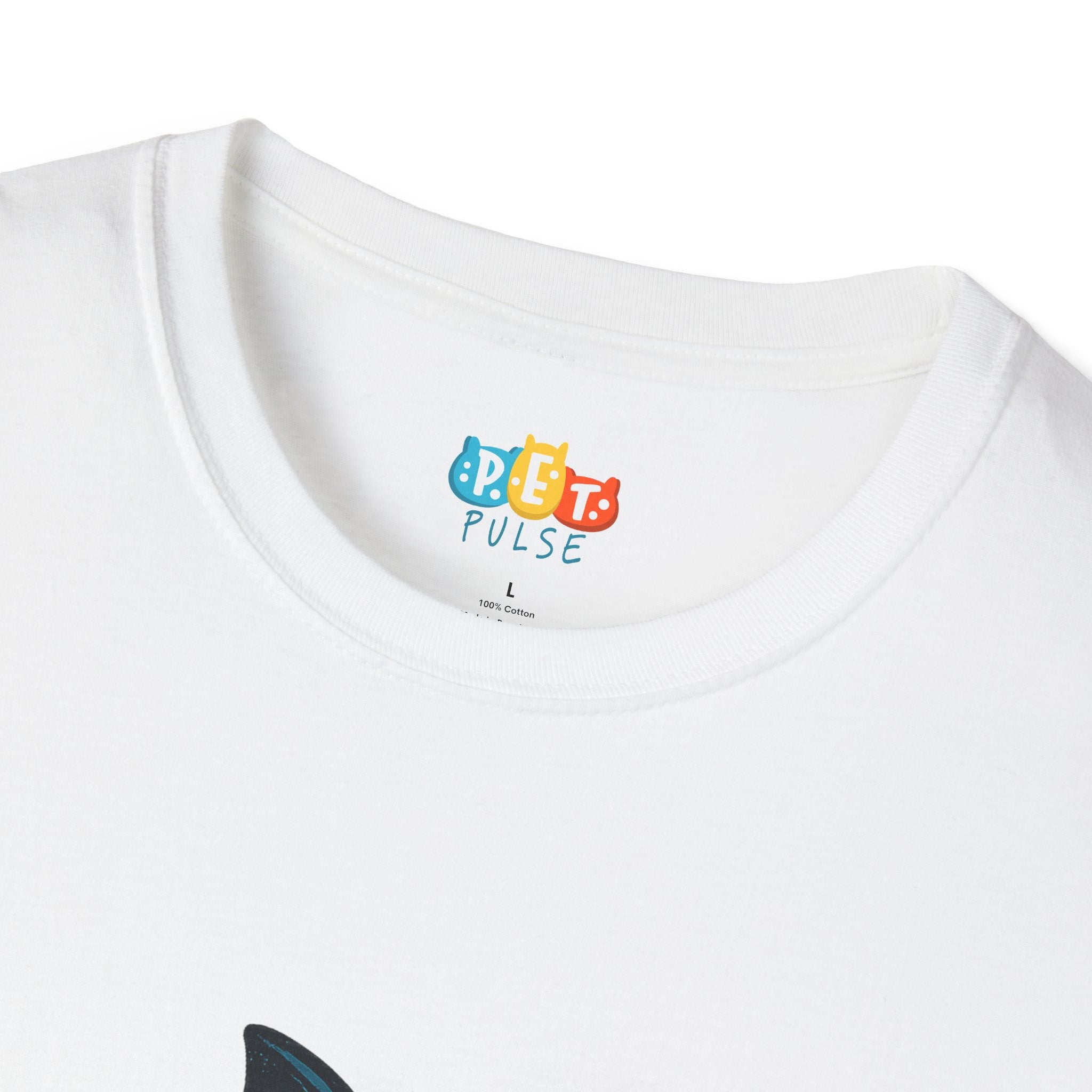 "I Smell Fear" Vintage Shark Attack T-Shirt - Retro Water Splash Graphic Tee