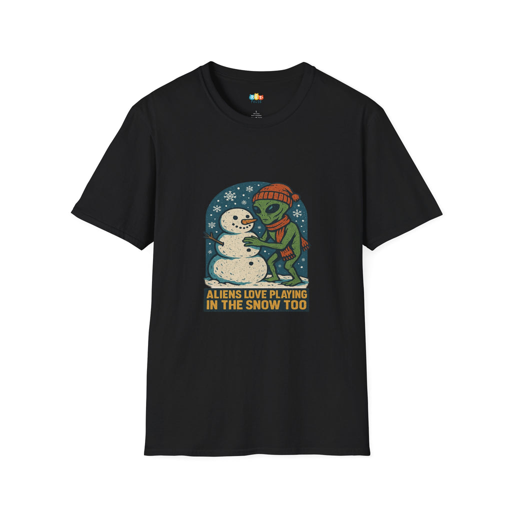 Aliens Love Playing In The Snow Too Winter T-Shirt - Funny UFO Snowman Building Space Holiday Christmas Tee