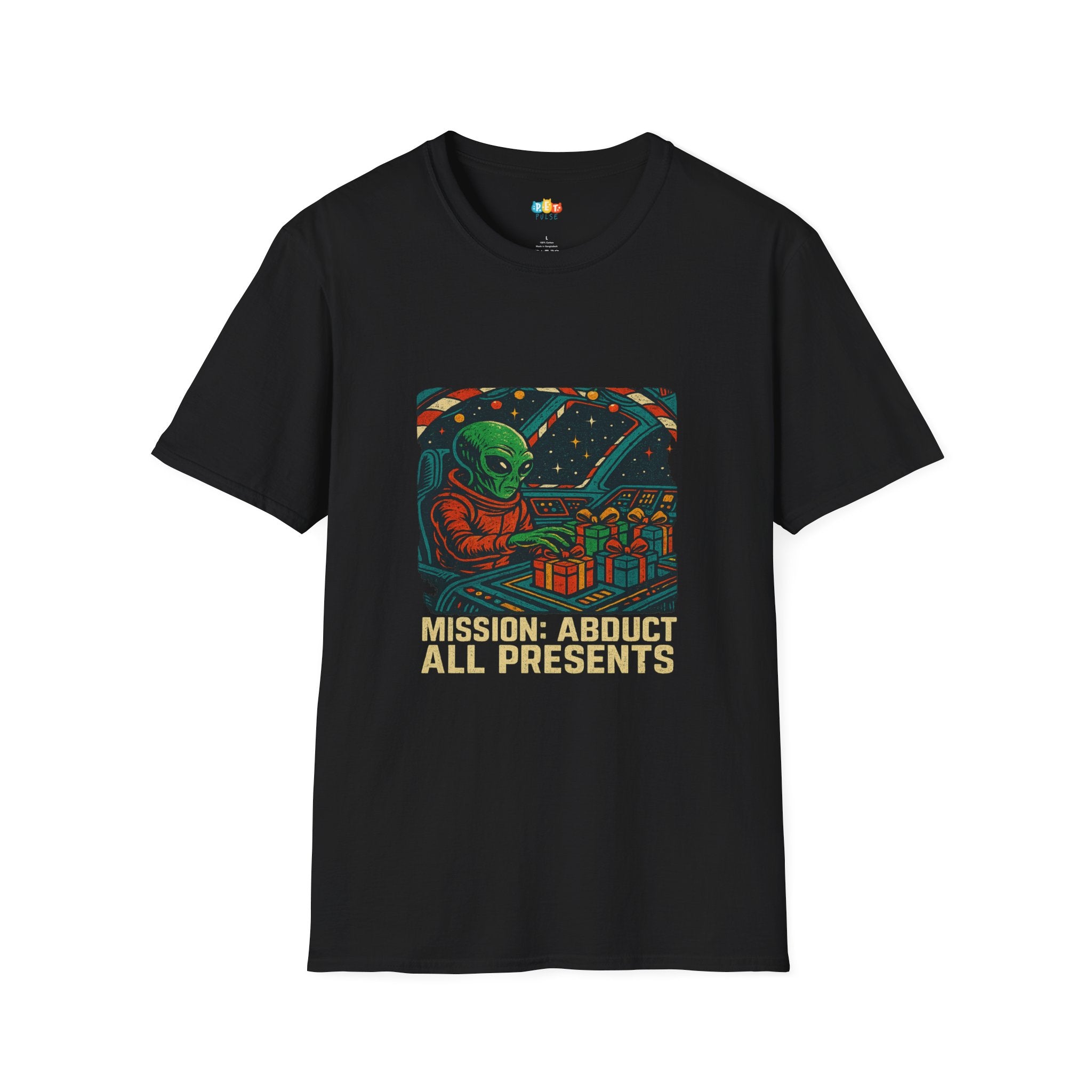 Mission Abduct All Presents Alien Christmas T-Shirt - Funny UFO Holiday Gift Theft Space Pilot Christmas Tee