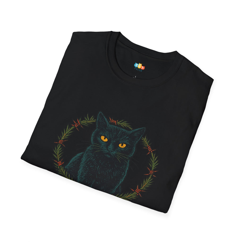 Feline Festive Christmas T-Shirt - Black Cat Holiday Wreath Vintage Christmas Spirit Xmas Tee
